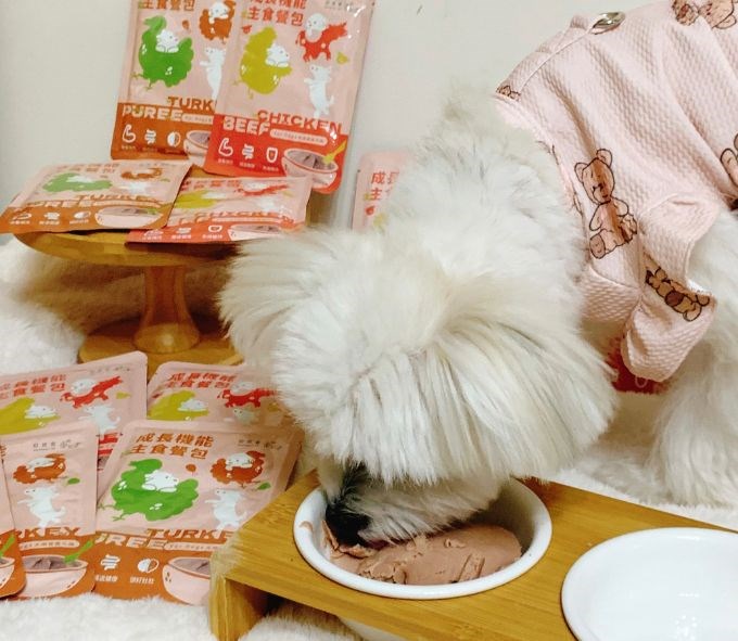 女人知己試用大隊,口碑行銷,部落客行銷,自然食 成長機能主食餐包,自然食,成長機能狗狗主食餐包,成長機能貓咪主食餐包,滿足毛孩最單純的幸福,人食等級食材,開封即食,綿密的肉泥狀質地,好吸收,無膠類,無色素,無防腐劑的添,維持腸道健康,添加DHA/靈芝多醣體,使用高優質蛋白,適口性佳,狗狗口味,犬用營養火雞,犬用嫩雞牛肉,貓咪口味,貓用營養嫩雞,貓用嫩雞鮪魚